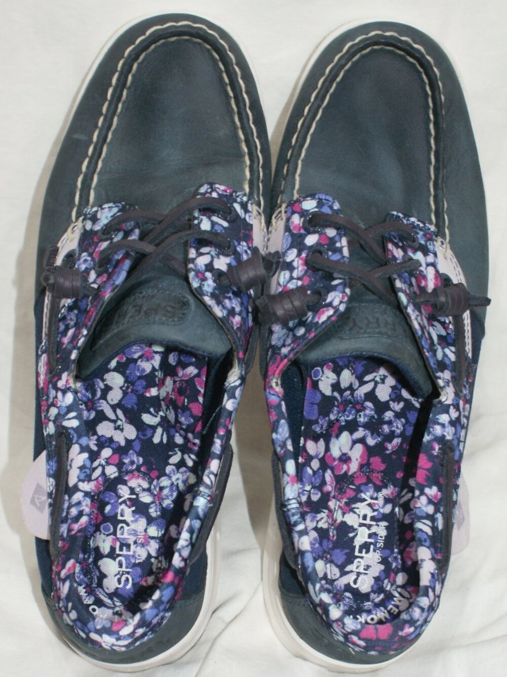 Sperry Blue w Pink and White Flower Leather Deck Shoes - Size 8 - EUC